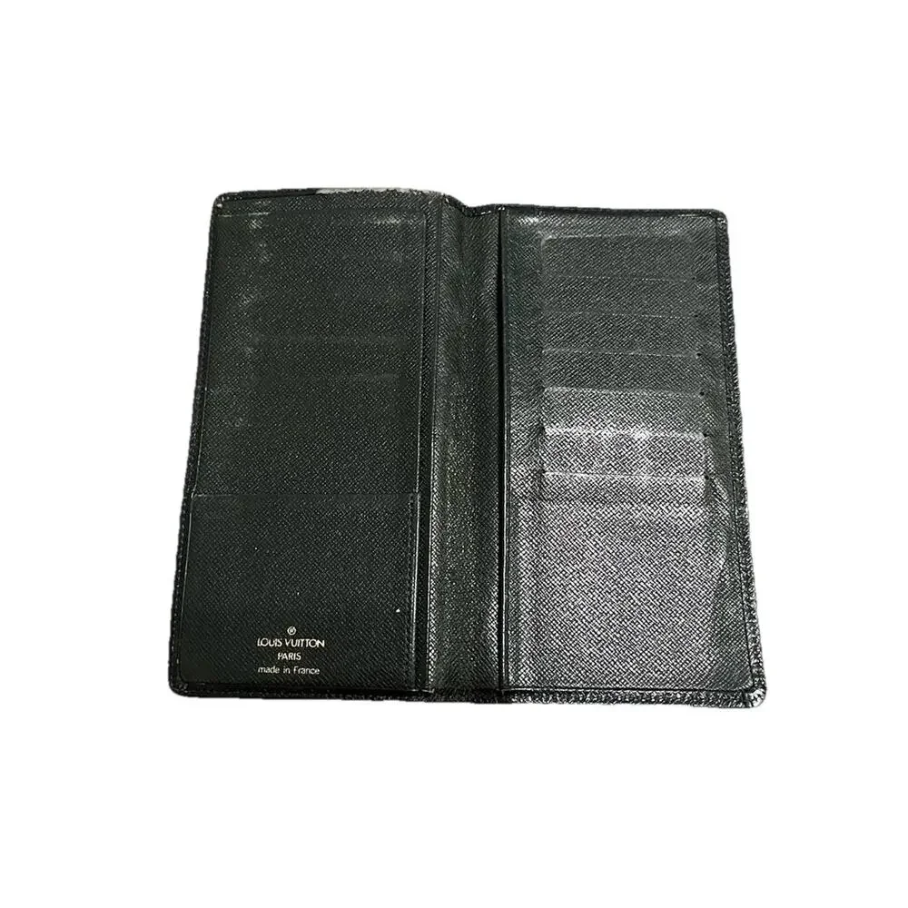 Louis Vuitton Taiga Leather Long Wallet Green Bifold France Auth Discontinued